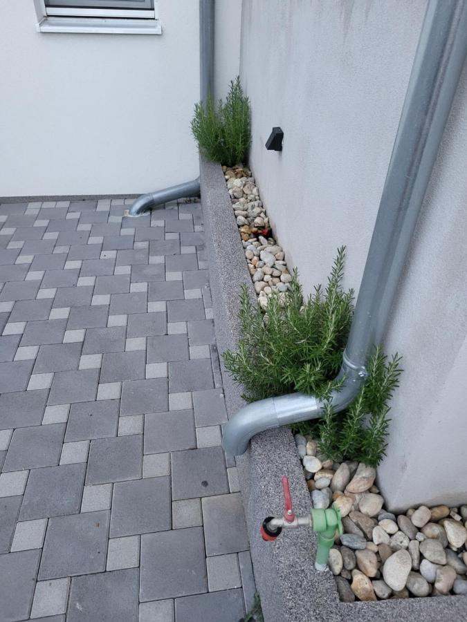 Apartman Dino โตรกีร์ ภายนอก รูปภาพ