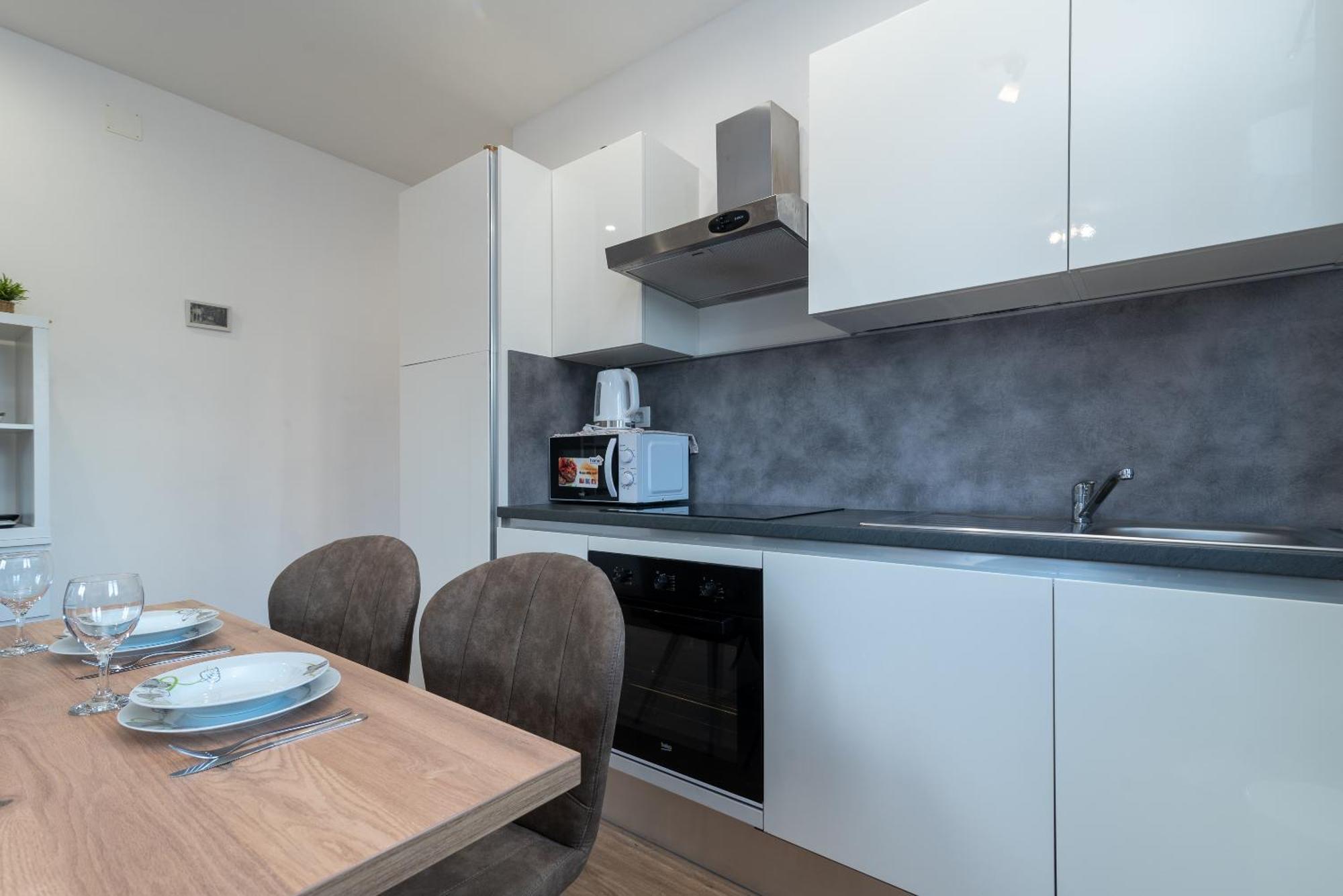 Apartman Dino โตรกีร์ ภายนอก รูปภาพ