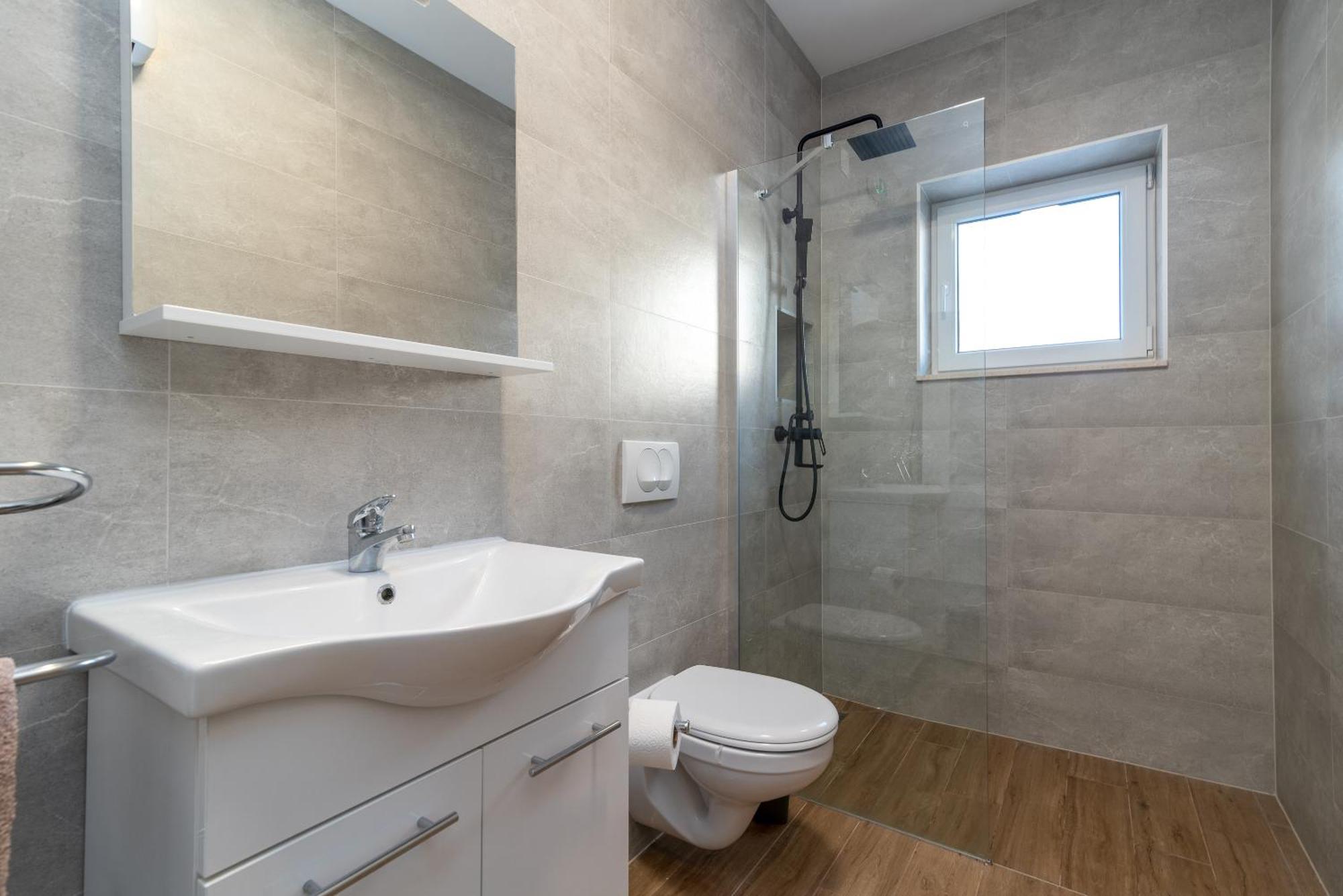 Apartman Dino โตรกีร์ ภายนอก รูปภาพ