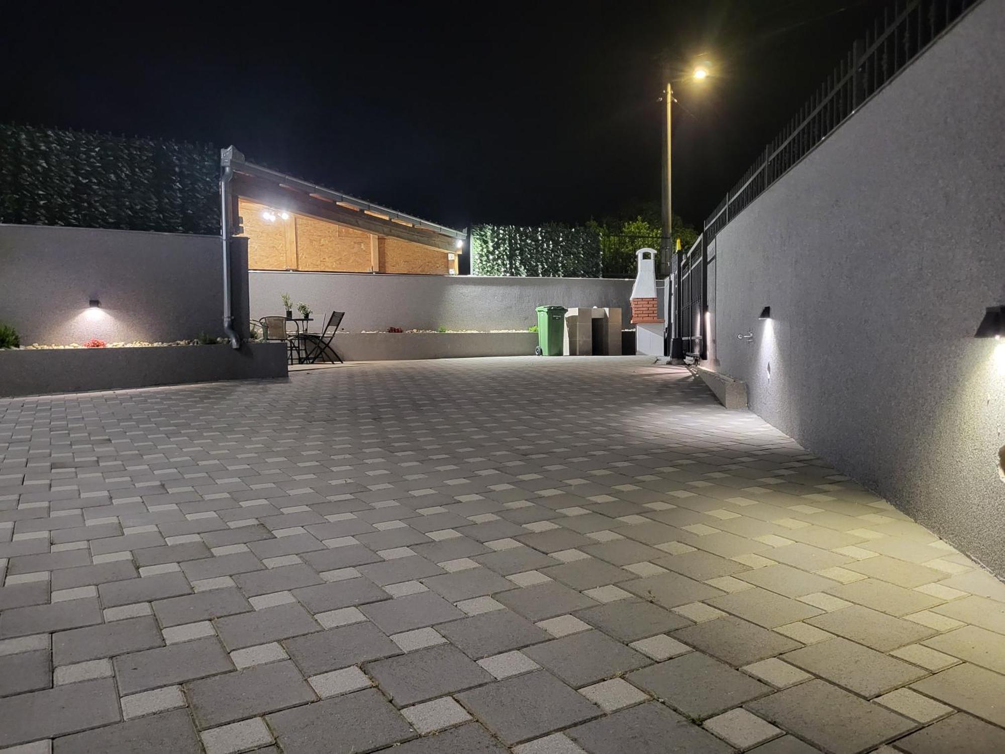 Apartman Dino โตรกีร์ ภายนอก รูปภาพ